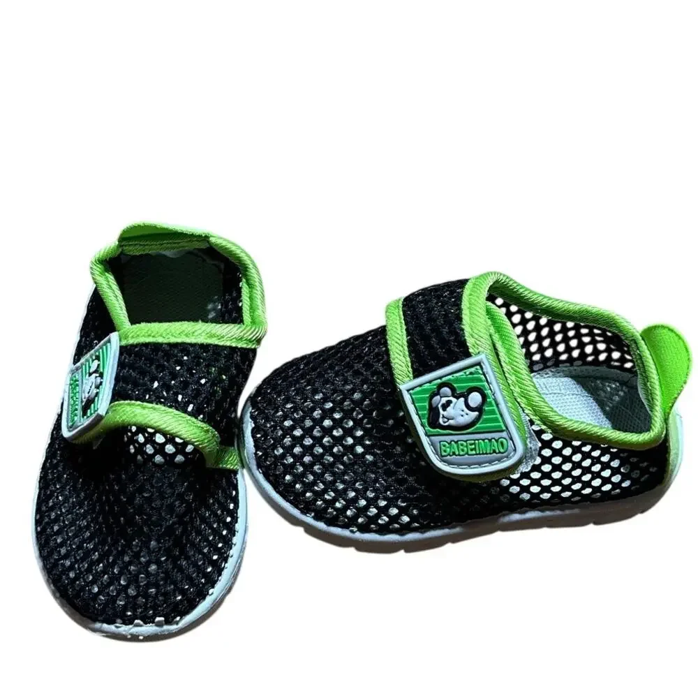 NWOT Babeimao black mesh water shoes with green accents